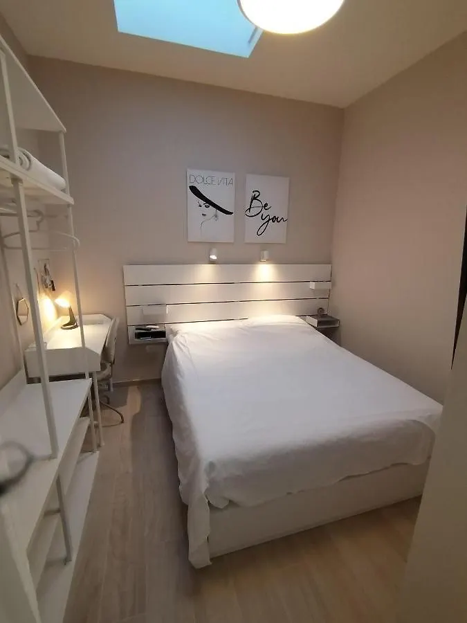 Apartment Vespa & Jacuzzi Split 0*,  Croatia